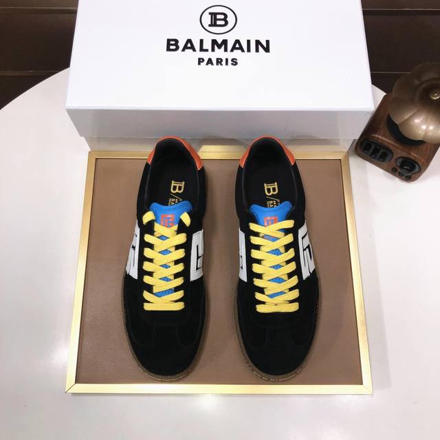 工厂 Balmain巴尔曼 B-Skate运动鞋 B-Skate 多材质拼接撞色运动鞋 ，鞋面饰有黑色鞋带，头层牛皮拼接鞋舌点缀 Balmain 徽标， 牛皮内