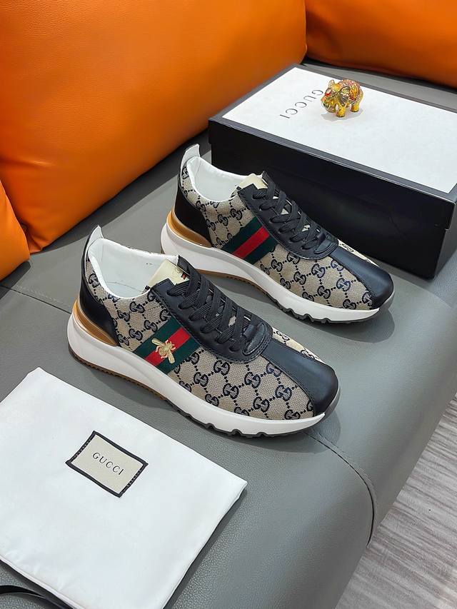 商品名称：Gucci 古驰 正规码数: 38-44 休闲鞋 商品材料：精选 牛皮鞋面，柔软羊皮内里；原厂大底。