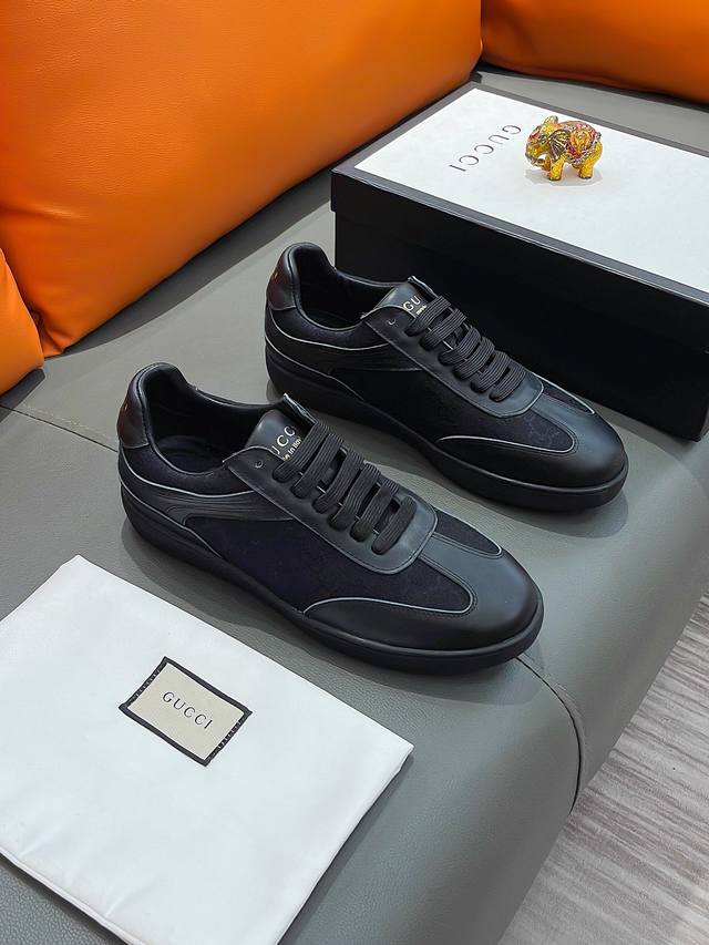 商品名称：Gucci 古驰 正规码数: 38-44 休闲鞋 商品材料：精选 牛皮鞋面，柔软羊皮内里；原厂大底。