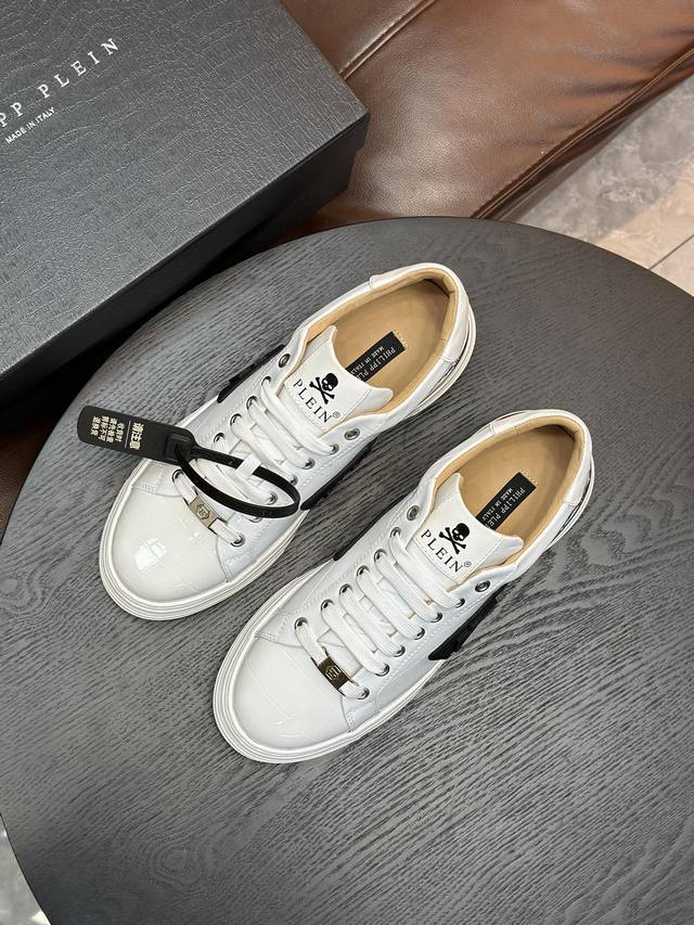 Philipp Plein 顶级p: Size:38-44 45定做 菲利普.普莱茵顶级原单德国pp潮牌男鞋，探索这双纳帕真皮的六边形装饰，减震运动鞋的独特之处