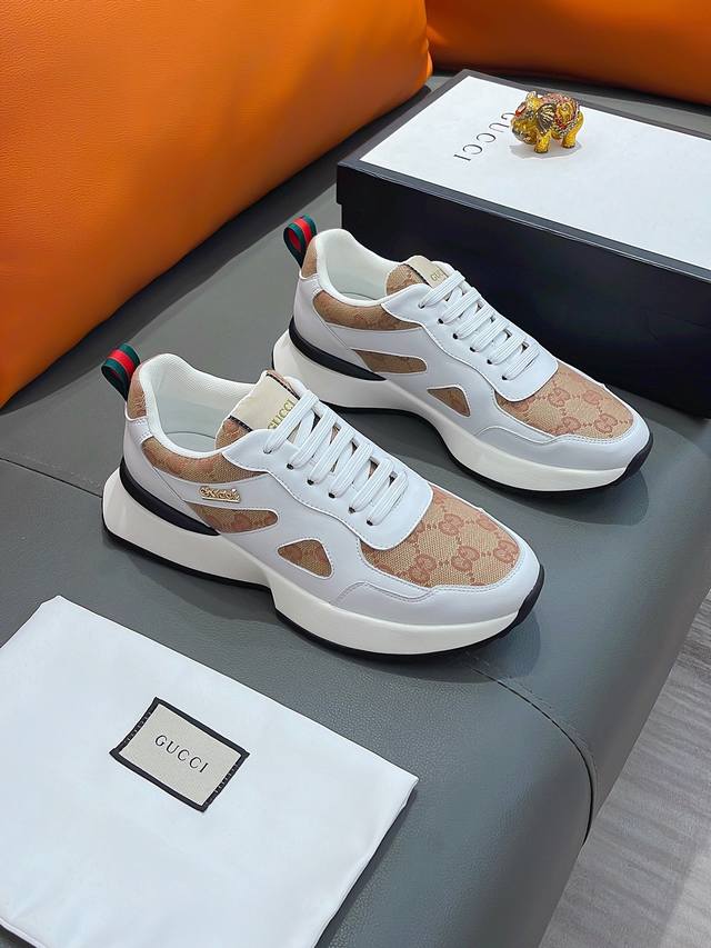 商品名称：Gucci 古驰 正规码数: 38-44 休闲鞋 商品材料：精选 牛皮鞋面，柔软羊皮内里；原厂大底。