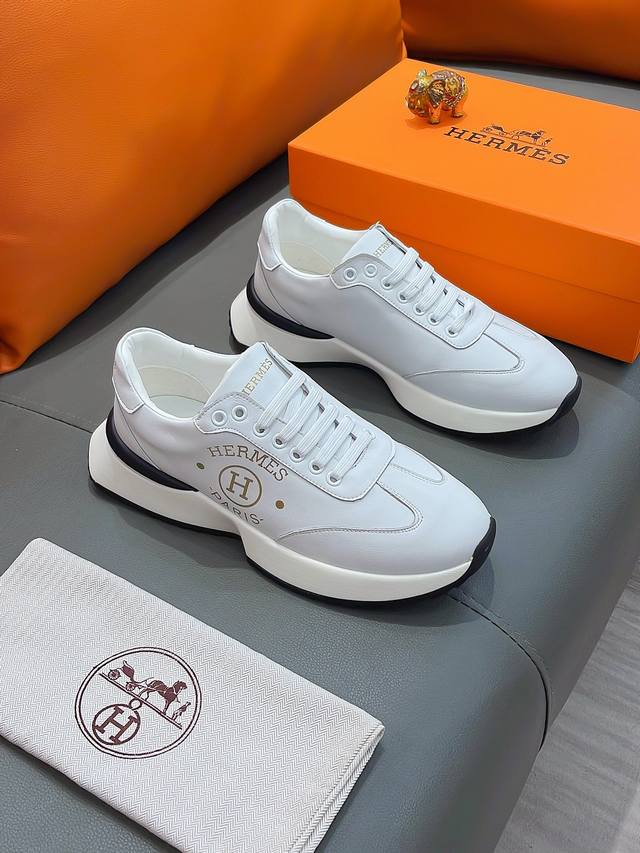 商品名称：Hermes 爱马仕 正规码数: 38-44 休闲鞋 商品材料：精选 牛皮鞋面，舒适羊皮内里；原厂大底。