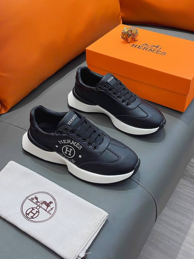 商品名称：Hermes 爱马仕 正规码数: 38-44 休闲鞋 商品材料：精选 牛皮鞋面，舒适羊皮内里；原厂大底。