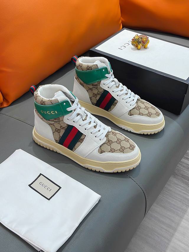 商品名称：Gucci 古驰 正规码数: 38-44 高帮鞋 商品材料：精选 牛皮鞋面，柔软羊皮内里；原厂大底。