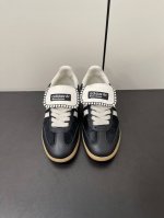 广州货 阿迪达斯 Adidas Humanrace Samba 三叶草长舌版休闲板鞋 鞋款保留原本samba 造型的同时，鞋面材质使用了优质皮革和麂皮打造 鞋舌
