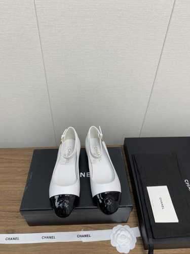 Chanel 24k 新款 玛丽珍 单鞋系列 平底芭蕾便鞋 专柜简直疯抢了，各大社交平台热门晒图，这期的走秀款绝对太帅了，绝对是这一季最热门的款式，专柜仙女们真
