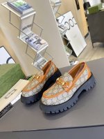 GUCCI古驰 原版购入开发 厚底乐福鞋上脚超级舒服的一双单鞋暴走不累，只想告诉你专柜有钱都买不到，断货 材质:顶级进口牛皮开边珠 和韩国真丝线， 五金1:1复