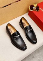 商品商标：Ferragamo 菲拉格慕 休闲皮鞋 正码码数: 38-44 45订制 商品材料：精选 进口头层小牛皮鞋面+奢华五金扣，进口水染牛皮内里。强烈立体视