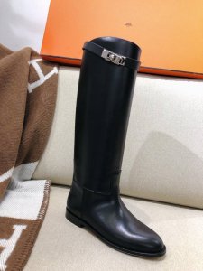 上新顶级版herme...S 经典秋冬新版kelly Jumping锁扣高筒靴~典藏级别马靴 爱马* H锁扣万年经典款长靴：大象灰、黑色 购入19800的正品开