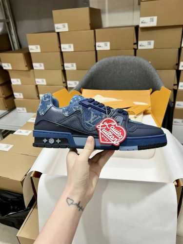 男码#东莞顶级代购版本 Lv Trainer 情侣限定系列休闲运动篮球鞋颜值担当 上脚帅炸，每个颜色都是巨巨巨好看！潮人必备单品原版订制压纹粒面小牛皮 非市面超