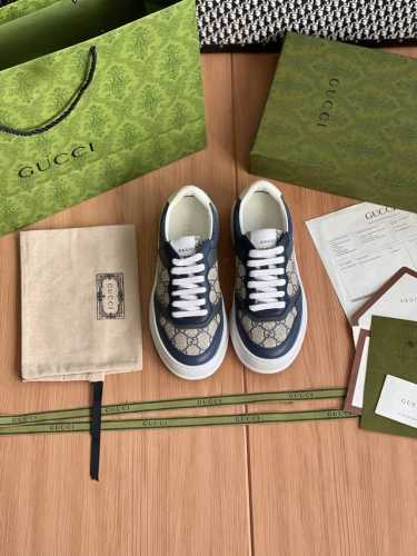 Gucci 饼干鞋整双鞋子采购Zp开发打造，全部定制材料，独家开模大底，细节全部对版出货，连包装也做到跟正品一样。码数:女：35-40 男39-44