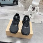 On昂跑cloudventure Loewe运动鞋 升级版#采用人体工程超薄透气网织布鞋面材质#搭镂空cloudtec科技泡棉缓震 4.5Cm厘米 加厚中底#外