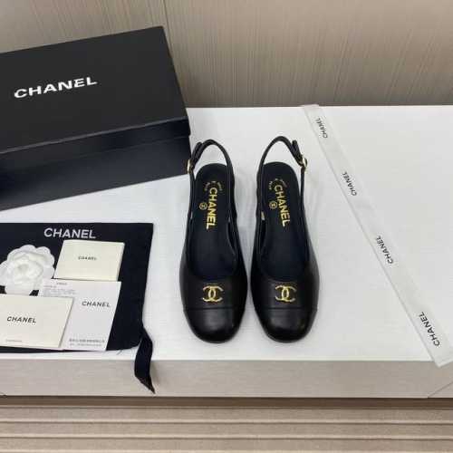 出厂价 小香家凉鞋chane*｜，山茶花大爆款！小香官网香奈儿早春凉鞋， 看着就很讨喜，小圆头 衬托脚也变得瘦瘦的，上脚给人就是一种年代的复古情怀鞋、欧美走秀新