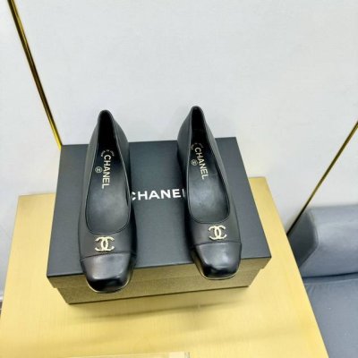 Chanel香奈儿 2024专柜顶级玛丽珍单鞋拖鞋 这款经典设计；各大社交平台热门的款式晒图 简直疯抢了、明星仙女们的挚爱 多元化非常百搭，不卡脚也不会磨脚 质