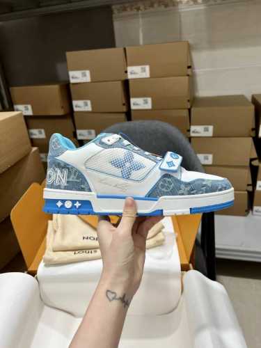 男码#东莞顶级代购版本 Lv Trainer 情侣限定系列休闲运动篮球鞋颜值担当 上脚帅炸，每个颜色都是巨巨巨好看！潮人必备单品原版订制压纹粒面小牛皮 非市面超
