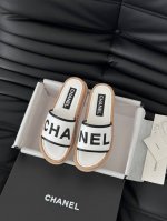 皮 布 Chanel 25K新款字母拖鞋羊皮鞋面 内里羊皮 原版大底Size:35-39 其他码数定做