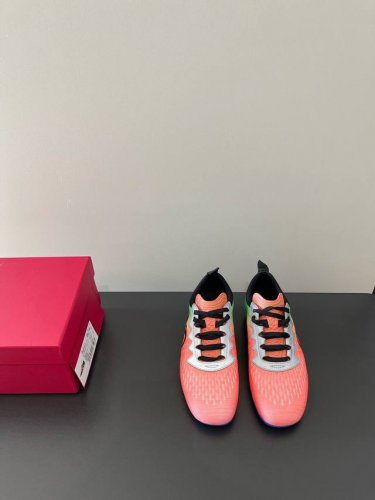 最高版本 VALENTINO 华伦天奴最新RUNBOOT时尚轻盈舒适 篮球鞋 跑步鞋 运动集于一体多功能设计男女同款同步专柜 主打精致 舒适度休闲 1:1高端打