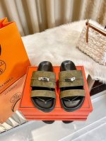 出厂： Hermes 爱马仕2025顶级专柜 早春新款 官网上新 爱马仕种草新品 25Ssh扣二舅拖 二舅拖 爱马仕 Hermes 早春多巴胺穿搭 专柜限定 小