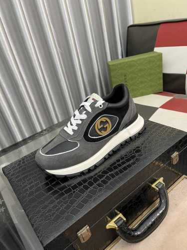 出厂价： Gucci 古奇 最 2024新款精心打造，引爆全场！不断创新的国际品牌 此款男士四季休闲鞋，原版版本，鞋面全皮面料 ，透气舒适皮垫脚橡胶大底，透气舒