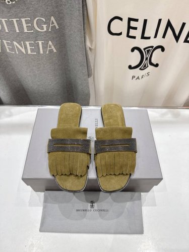 高版本出厂 Brunello Cucinelli 夏季新款Bc平底流苏手工串联珠拖鞋 Bc是意大利知名品牌，极简主义风格，复古又高级！简约又大气，属于非常耐看的