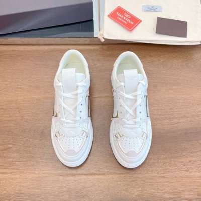 代购级品质 实物拍摄 Valentino Garavani Vl7N 小牛皮低帮绑带运动鞋、休闲鞋 男士女士情侣真皮板鞋 - 七条绑带，装饰橡胶效果 Vltn