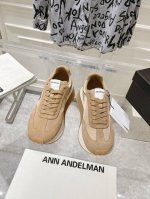 出 顶级版本ann Andelman 24新款阿甘厚底休闲运动鞋 Ann今年出的这款鞋也太好看了吧！满满的复古元素 对比其他品牌不能说小众但很难撞衫，因为很少有