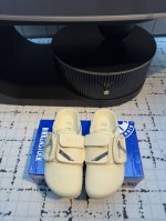 birkenstock 博肯 25Ss早春新款 牛仔 书包 勃肯 包头拖 这两个品牌刚出联名我就心动了 代购找很久才买到货，真的一鞋难求，真的超级好看，姐妹们给