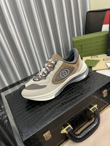 出厂价： Gucci古奇老爹鞋，原单顶级版，原版套楦1:1复刻，5D打印彩图搭配，独家原版材质，原版一致的tpupu 发泡组合大底细节完美复刻，最新ver时尚老