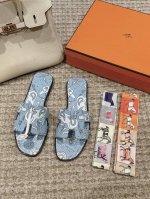 出厂价 涂鸦系列 Hermes 爱马仕h拖鞋oran凉鞋系列 时尚又百搭 超级舒服 每个细节都做到极致 原版麂皮 原版1:1独家私模鞋面 原版真皮沿条大底 包装