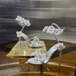 顶级版 R C 2025 RC MARGOT系列，原版开发，花仙子蛇形花朵绑带水晶女士凉鞋，标志性螺旋蛇型系带新版，薄纱蝴蝶水钻嵌饰，轻柔栖息于蛇形系带和水晶鞋