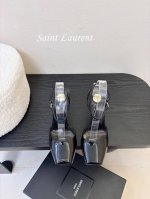 Saint Laurent 圣罗兰坡跟鱼嘴凉鞋Lee金属钻链条尖头高跟鞋YSL姐姐的美丽尤物高跟鞋 又是人间圣罗兰 Rose同款的高跟鞋化很好修饰脚型，奢华金属