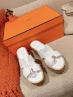 出厂价 Hermes 爱马仕 Eze 30 凉鞋系列 时尚又百搭 超级舒服 每个细节都做到极致 原版swift小牛皮 麂皮 原版1:1独家私模鞋面 原版私模真皮