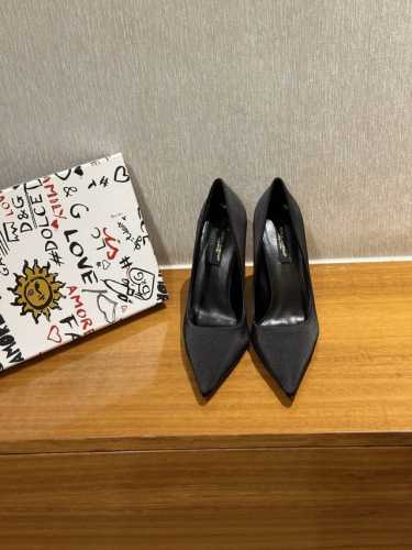 顶级品质P400 dolce & Gabbana Ss25 New Arrival～ d&G杜嘉班纳春夏新款尖头高跟鞋 真丝面料材质尖头配上10.5Cm金属细高