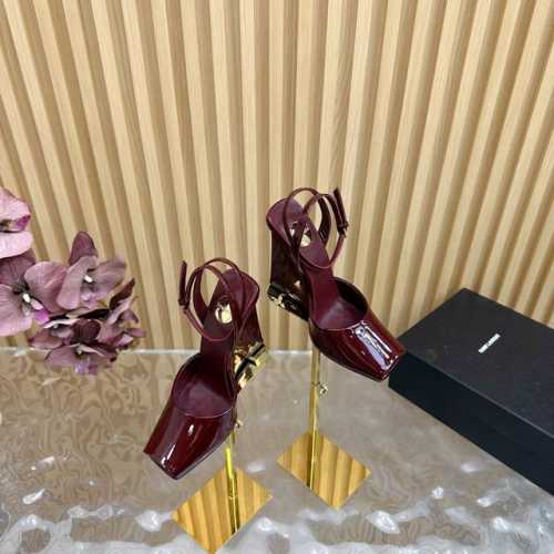 顶级品质2025早春新款Saint Laurent YSL圣罗兰坡跟鱼嘴凉鞋 YSL姐姐的美丽尤物高跟鞋 又是人间圣罗兰 Rose同款的小方头 高跟鞋化很好修饰