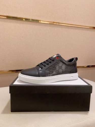 出厂价 Gucci 古奇 男士最新系列休闲高帮鞋！官网1：1打造 鞋面采用进口优质牛皮，内里采用优质羊皮内里柔软舒适 挑剔的选料精致的做工给您最好的享受 码数：