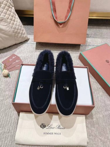 出厂： 300 单鞋真羊毛里 顶级版本 Loro Piana open walk女高帮靴 意大利宝藏品牌，和爱马仕匹配的品牌！低调奢华，只有自己穿了才知道有多舒
