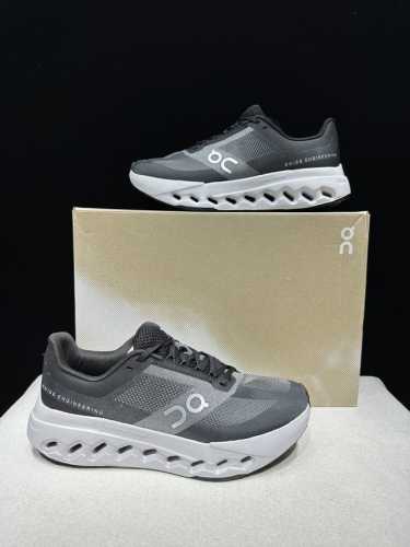350 顶级版本On昂跑 The Cloudsurfer 织物 舒适百搭 减震透气轻便 低帮 生活休闲鞋。 瑞士高性能运动品牌On打造的此系列作品，鞋面由再生聚