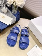 顶级版本 夏季爆款 超赞 Dio* R. D家新款魔术贴凉鞋 Go原版复刻 高端定制 超耐看超百搭款 上脚非常舒适 超好穿 比香奶奶款还香 鞋面原版牛皮 原版d