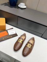 出厂 Tod’S托德斯最新款 刘诗诗同款乐福鞋平底鞋 专柜新品经典双扣英伦风乐福单鞋，款式简洁大气，舒适时尚淑女气质十足乐福鞋懒人休闲必备面料柔软真皮材质，搭载