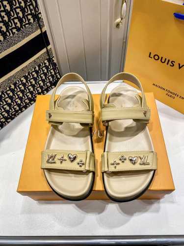 出厂： Louis Vuitton 路易威登2025顶级专柜 官网上新 全球首发 Lv 路易威登 25S字母扣凉鞋 Lv凉鞋 Lv潮鞋 Lv 欧洲代购版本 小红