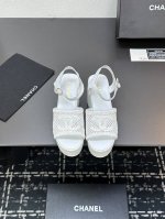 Chanel｜香奈儿小香经典春夏新品 双C厚水台厚底松糕底毛线网面凉鞋 这一季的春款真的太爱了！ 网纱若隐若现 性感又不失甜美~