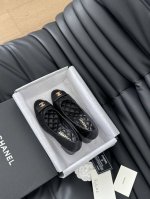 Chanel 24B新款书包扣芭蕾舞单鞋 经典的菱格纹 百看不腻 鞋面内里羊皮 真皮大底 跟高平底 6.5Cm Size:35-39 其他码数定做
