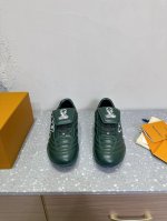 Louis Vuitton 路易威登 最新Footprint系列 情侣款 足球运动鞋 休闲 跑鞋这款 Footprint Soccer 运动鞋于2025春夏系列