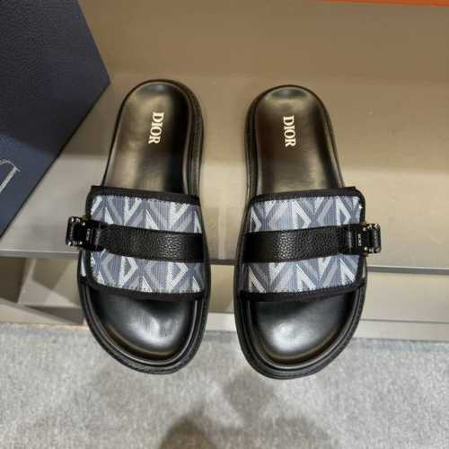 码数38-45Dior迪奥 最新款H-Town 系列 Oblique 厚底 拖鞋 凉鞋原版购入开发 做货 这款 Dior H-Town 凉鞋致敬运动风格经典标识