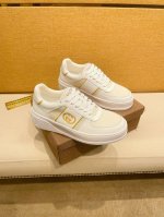 工厂价 Gucci 古奇2024新款精心打造，引爆全场！不断创新的国际品牌 此款男士四季休闲鞋，原版版本，鞋面采用牛皮面料 ，皮垫脚真爆超轻防滑大底，透气舒适以