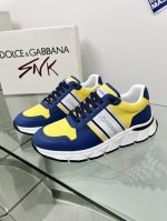 工厂价： 高端版本高质量原单品质D0Lce & Gabbana今年的主打款式 没有之一 超火超帅气的休闲鞋此款传承了d家一贯有点浮夸而不失时尚的风格 精湛的做工
