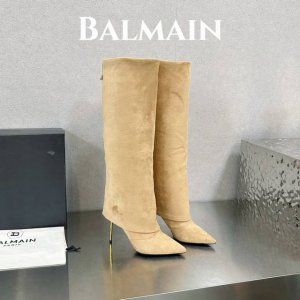出厂价带钻 羊猄440 Blamain 巴尔曼 独家首发 巴尔曼 秋冬季新款 绒面革水晶靴子 Balmain是一个非常全面之尊贵时尚生活品牌 香港，美国，等大时