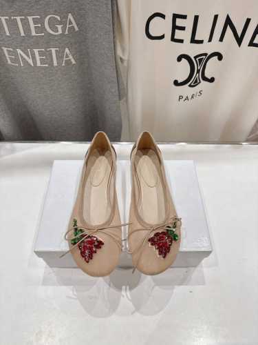 高版本出厂 Simone Rocha 25Ss新款Sr平底透气玛丽珍单鞋芭蕾舞鞋 超级仙女范的玛丽珍芭蕾舞鞋，鞋子蛮有看点，透气网纱鞋面 搭配蝴蝶结丝带，设计一