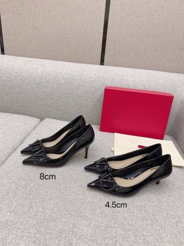 VALENTINO GARAVANI 华伦天奴 Vlogo Signature 漆皮高跟系列 高级定制 原本购入 我们家的高跟鞋都是超级稳 超级舒适欢迎任何测评
