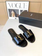 SAINT LAURENT ，2024专柜最新系列 细节完美 非常亮眼的走秀系列推出码数：35一43码 真真皮底+30